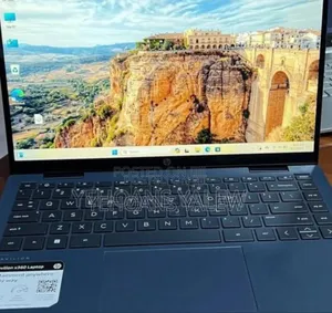 New Laptop HP Pavilion 14 8GB Intel Core i3 SSD 256GB