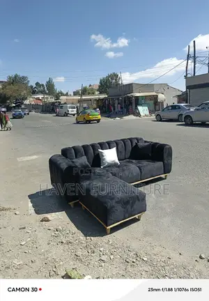 Black Divan Pro Sofa1