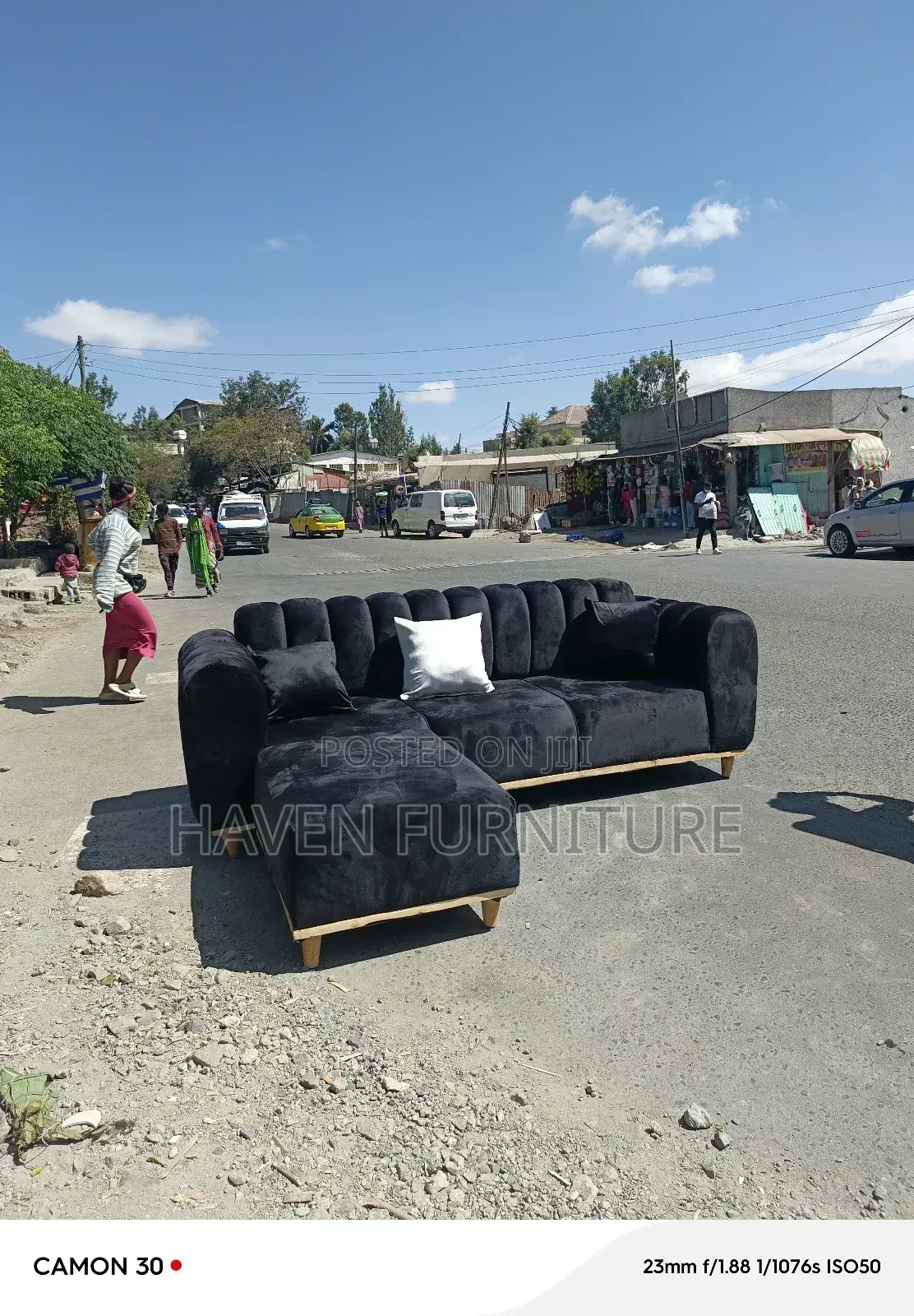 Black Divan Pro Sofa1