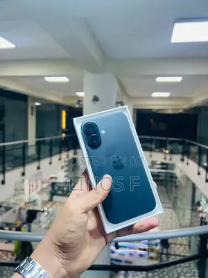 Photo - New Apple iPhone 16 128 GB Black