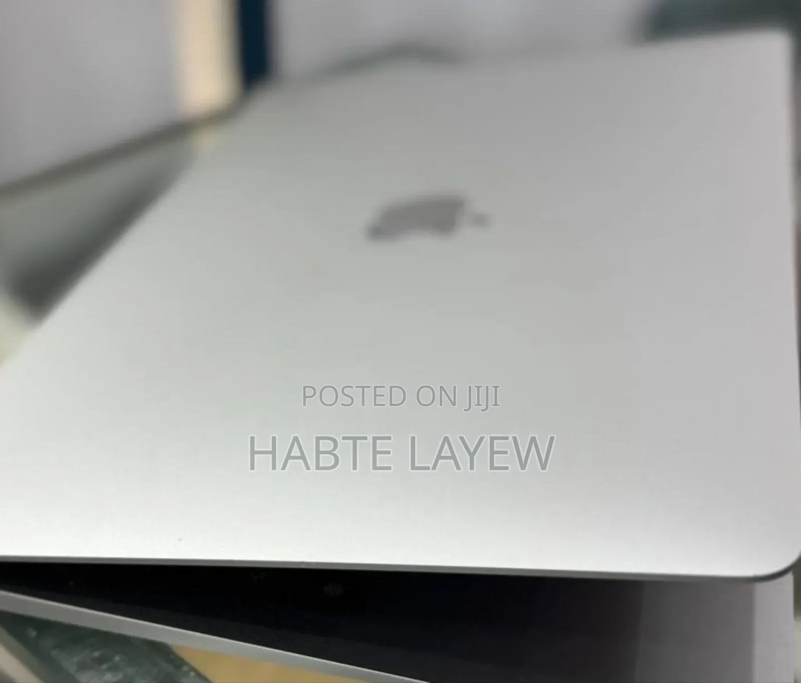 New Laptop Apple MacBook Pro M1 8GB Apple M1 SSD 256GB