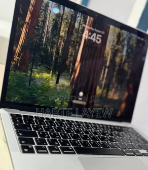 New Laptop Apple MacBook Pro M1 8GB Apple M1 SSD 256GB