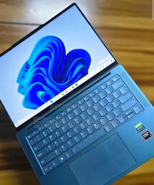 Photo - New Laptop Lenovo Yoga 700 32GB AMD Ryzen 7 SSD 1T