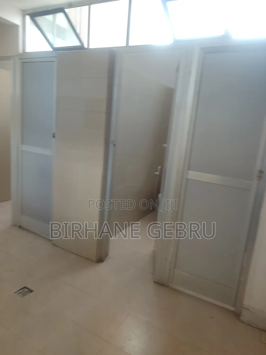 Complex Apartiment Rent for Spa Beuty Salon Grossery and Other