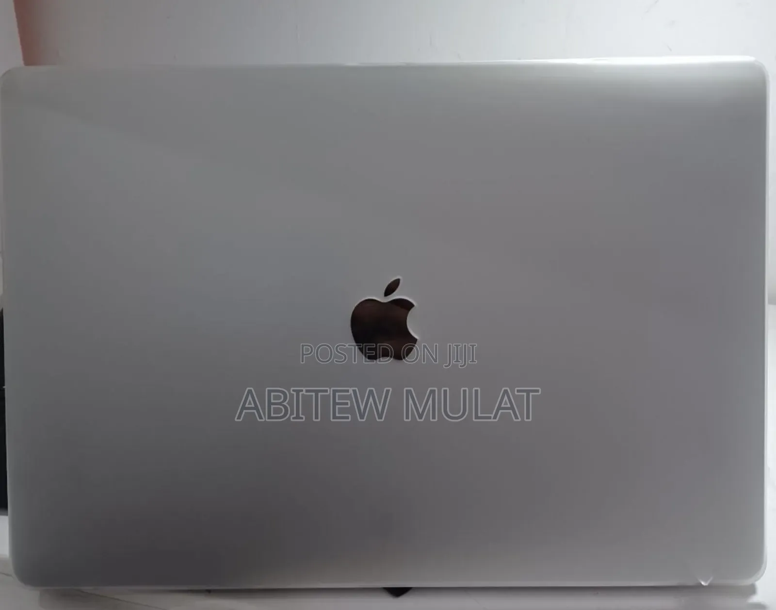 New Laptop Apple MacBook Pro 2018 32GB Intel Core I9 SSD 1T