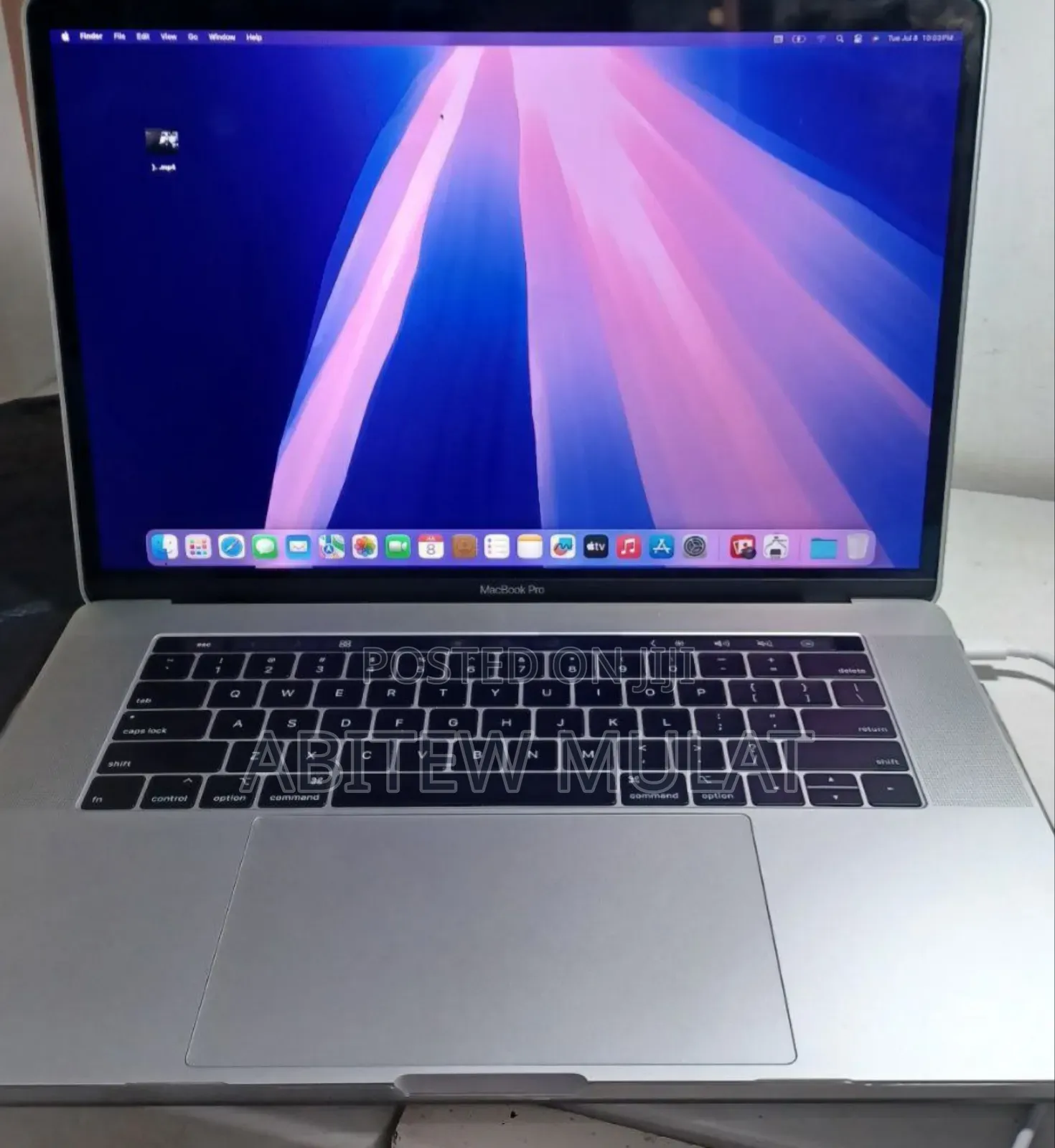 New Laptop Apple MacBook Pro 2018 32GB Intel Core I9 SSD 1T
