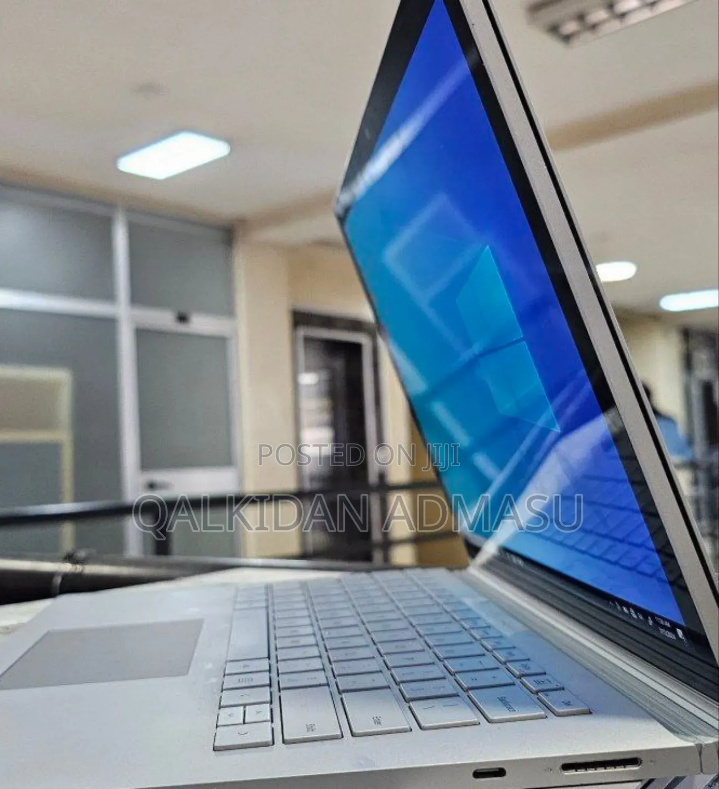 New Laptop Microsoft Surface Book 3 16GB Intel Core i7 SSD 256GB