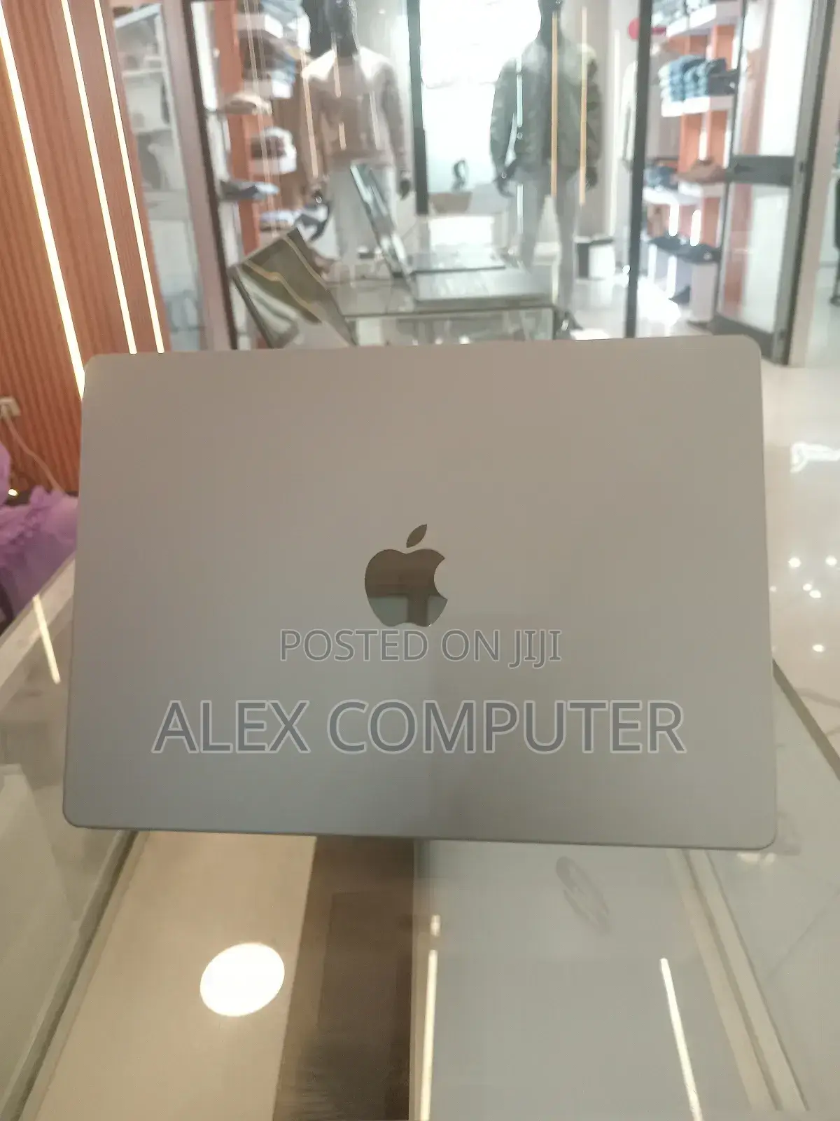 New Laptop Apple MacBook Pro 2024 M3 14-Inch 8GB Apple M3 SSD 512GB