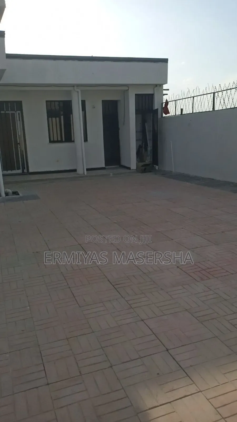 5bdrm House in Yeka for sale