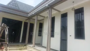 Photo - 4bdrm House in Oromia, East Shewa for rent