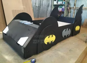 Batman ቅርፃ የተሰራ ልጆች አልጋ