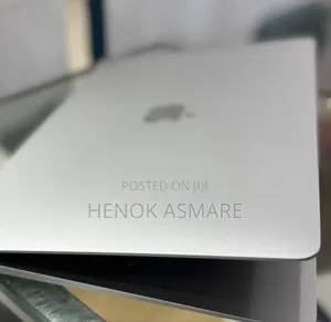 New Laptop Apple MacBook Pro M1 8GB Apple M1 SSD 256GB