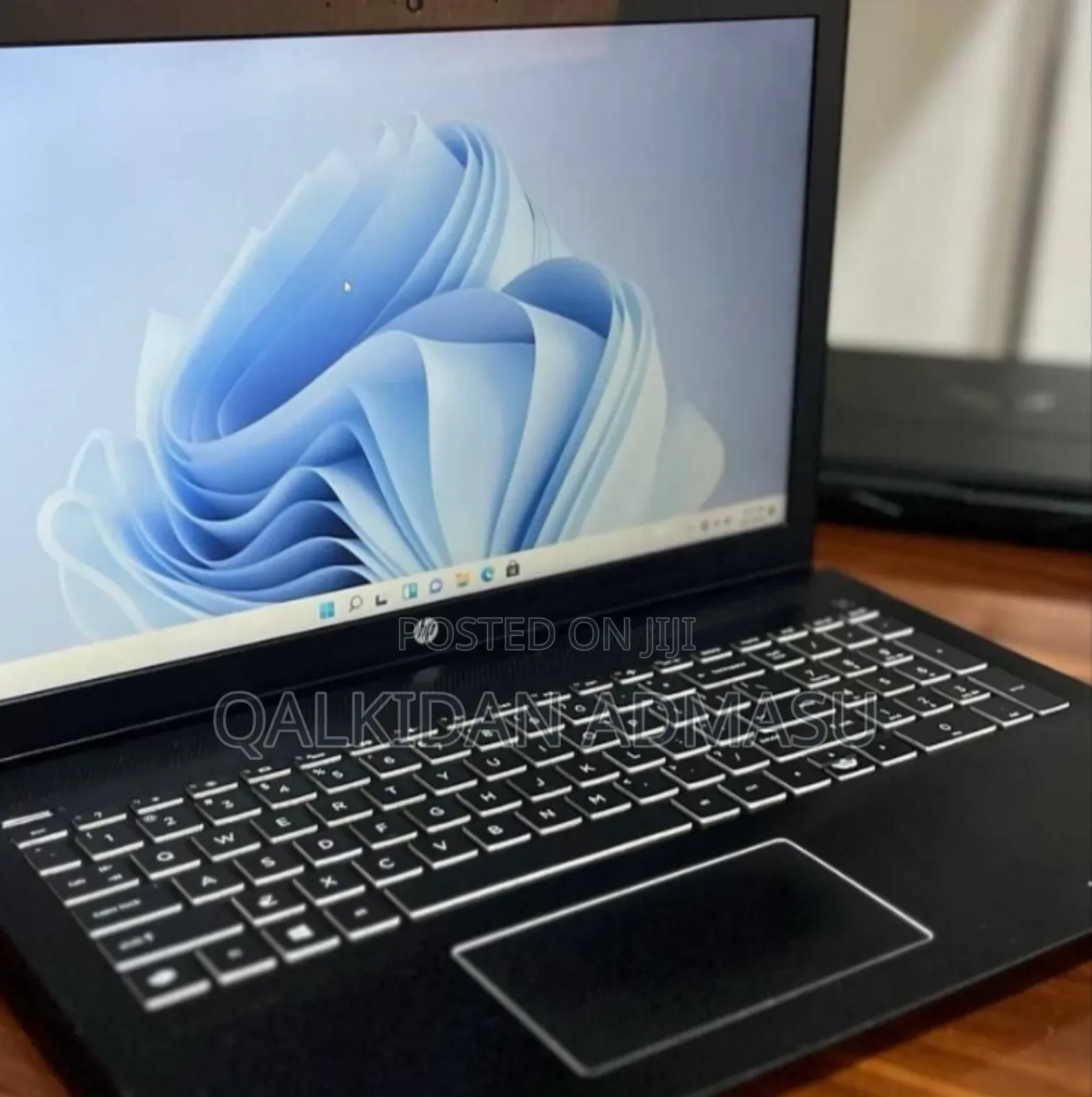 New Laptop HP Pavilion 10 8GB Intel Core I7 SSD 256GB