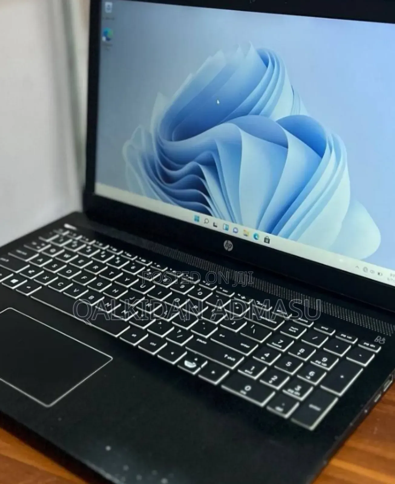 New Laptop HP Pavilion 10 8GB Intel Core I7 SSD 256GB