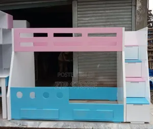 የ ልጆች ተደራራቢ አልጋ