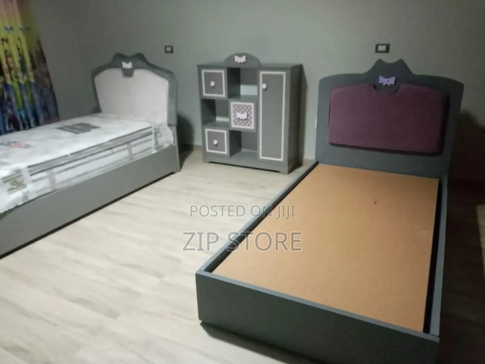 የ ልጆች ተደራራቢ አልጋ