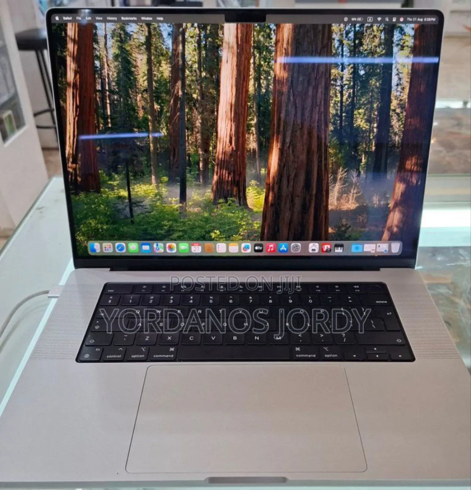 New Laptop Apple MacBook Pro M1 16GB Apple M1 Pro SSD 1T