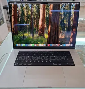 New Laptop Apple MacBook Pro M1 16GB Apple M1 Pro SSD 1T