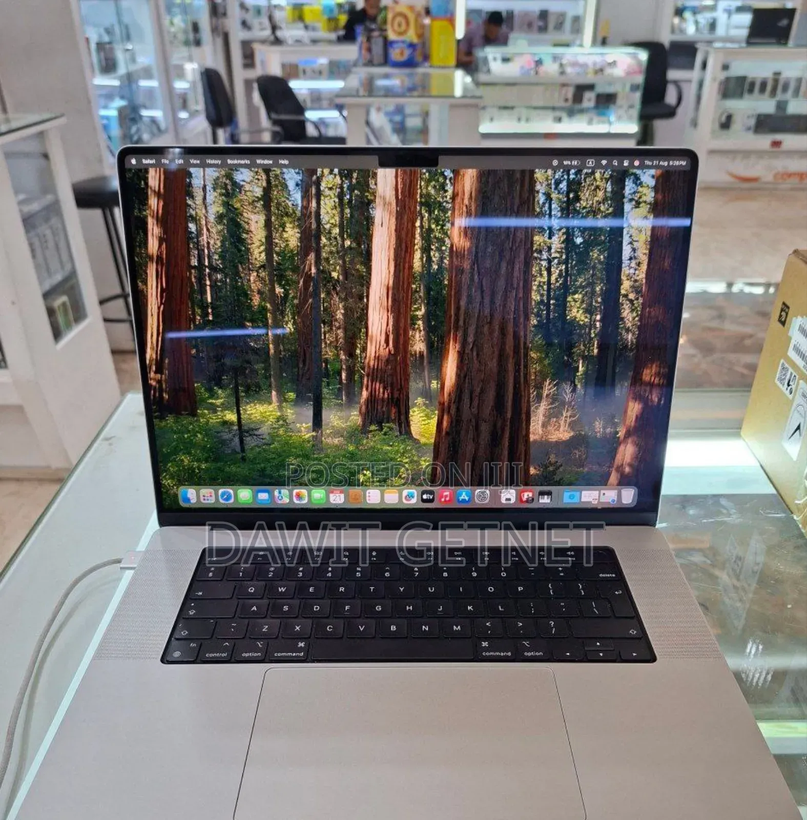 New Laptop Apple MacBook Pro 2019 16GB Intel Core I7 SSD 1T