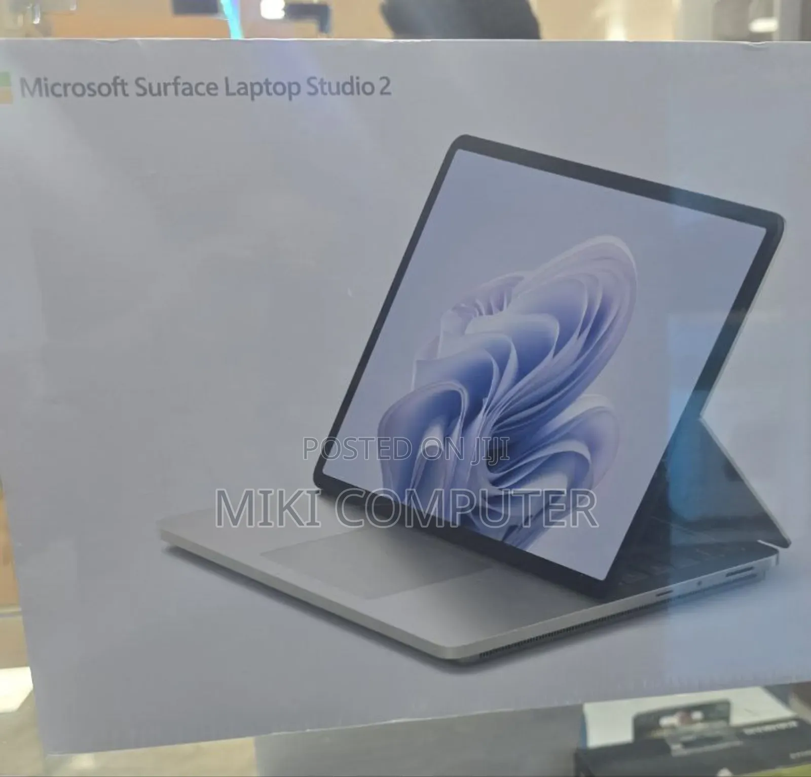 New Laptop Microsoft Surface 16GB Intel Core I7 SSD 512GB