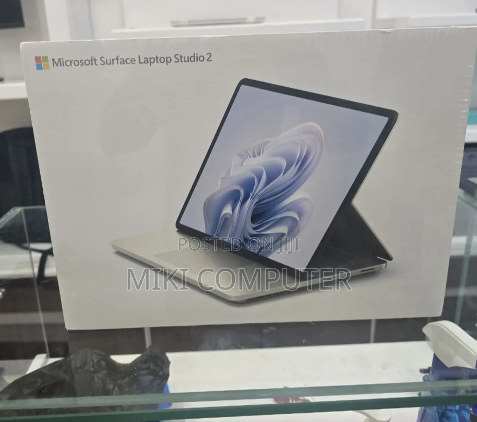 New Laptop Microsoft Surface 16GB Intel Core I7 SSD 512GB