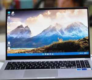 Photo - New Laptop Samsung 8GB Intel Core I5 SSD 256GB
