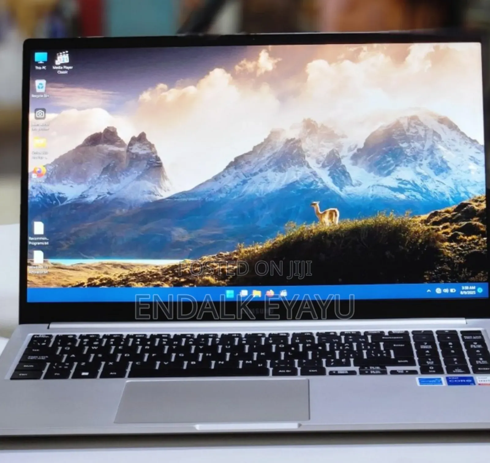 New Laptop Samsung 8GB Intel Core I5 SSD 256GB