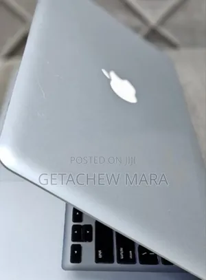 New Laptop Apple MacBook 2012 6GB Intel Core I5 SSD 256GB