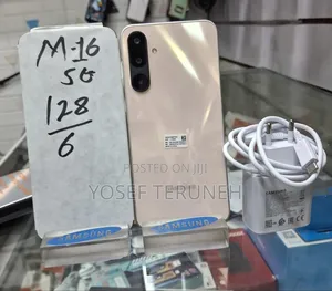 Photo - New Samsung Galaxy M16 128 GB Black