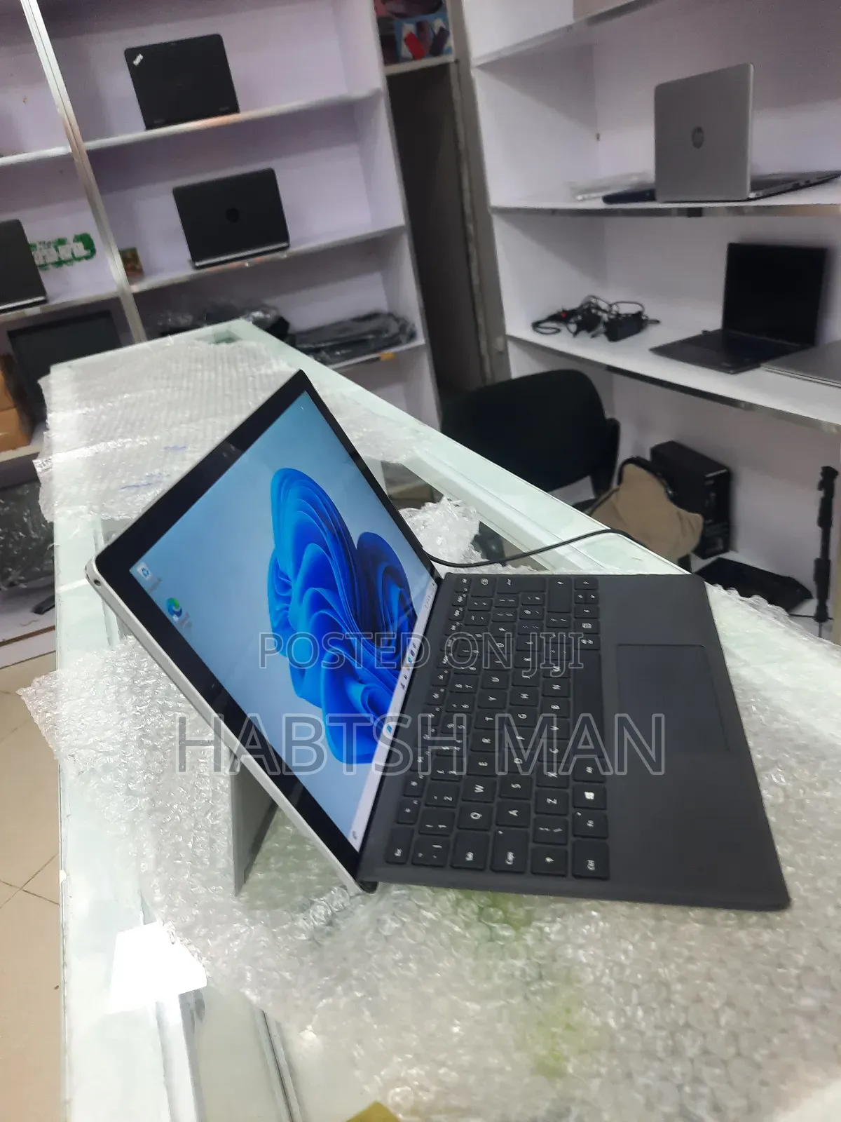 New Laptop Microsoft Surface Pro 4 8GB Intel Core I5 SSD 256GB
