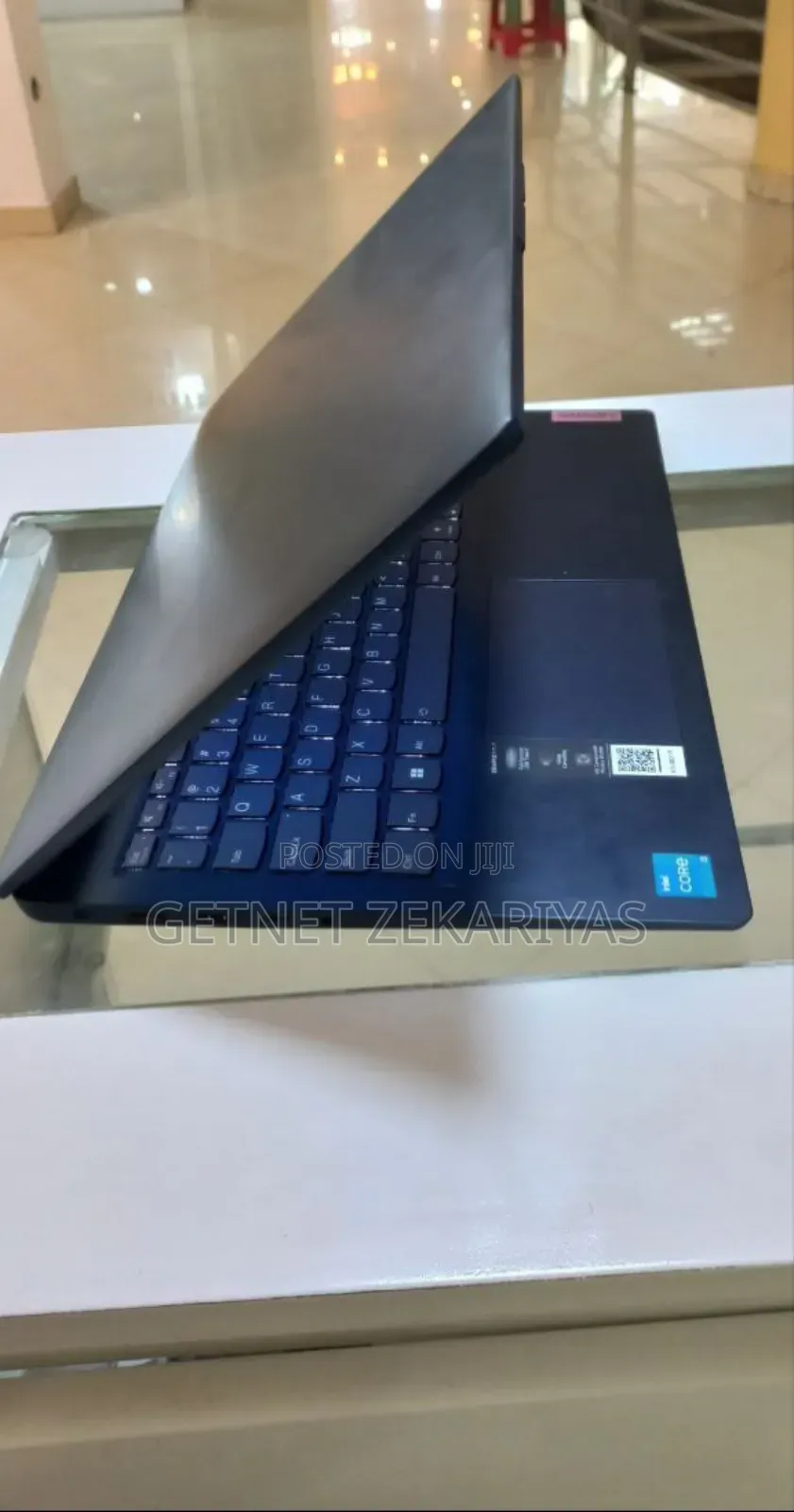 New Laptop Lenovo IdeaPad Y560 8GB Intel Core I3 SSD 256GB