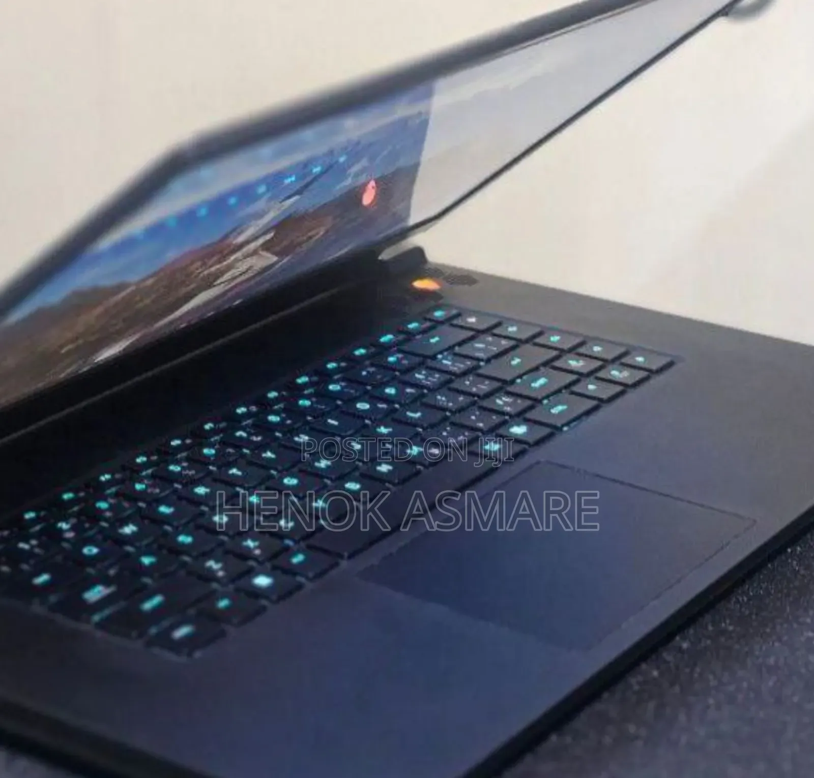 New Laptop Dell Allienware M18 R1 16GB AMD Ryzen 7 SSD 1T