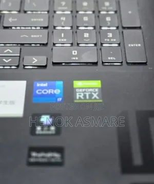 New Laptop Dell Allienware M18 R1 16GB AMD Ryzen 7 SSD 1T