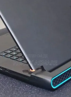 New Laptop Dell Allienware M18 R1 16GB AMD Ryzen 7 SSD 1T