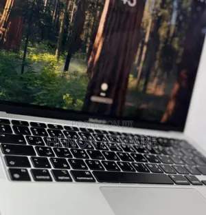 New Laptop Apple MacBook Pro M1 8GB Apple M1 SSD 256GB