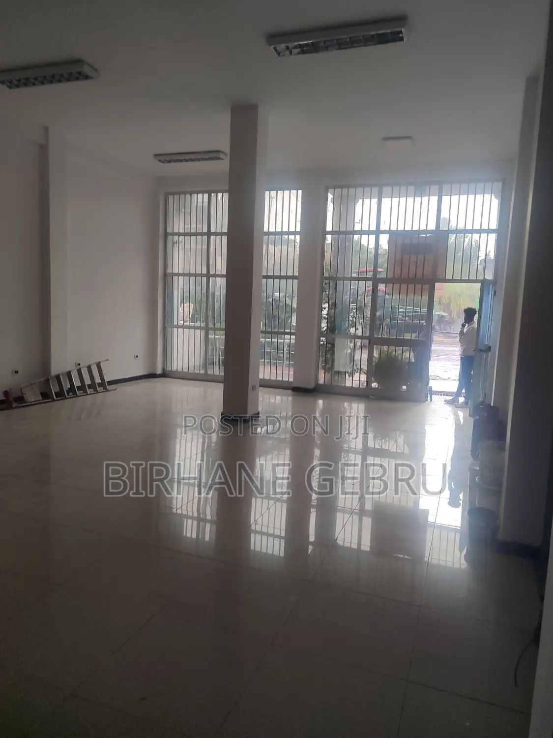 Luxury Aparitment Rent for Bank or Supermarket