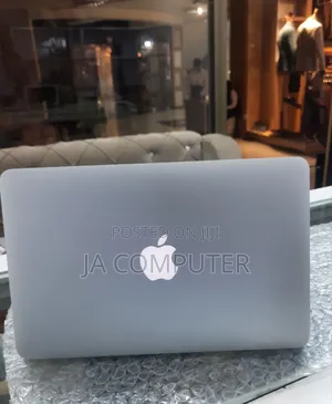 New Laptop Apple MacBook Air 2015 4GB Intel Core I5 SSD 128GB