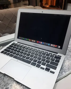New Laptop Apple MacBook Air 2015 4GB Intel Core I5 SSD 128GB