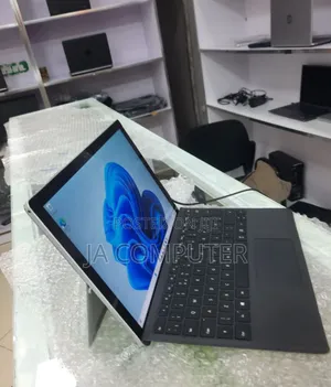 New Laptop Microsoft Surface Pro 8GB Intel Core I5 SSD 256GB
