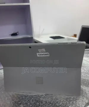 New Laptop Microsoft Surface Pro 8GB Intel Core I5 SSD 256GB