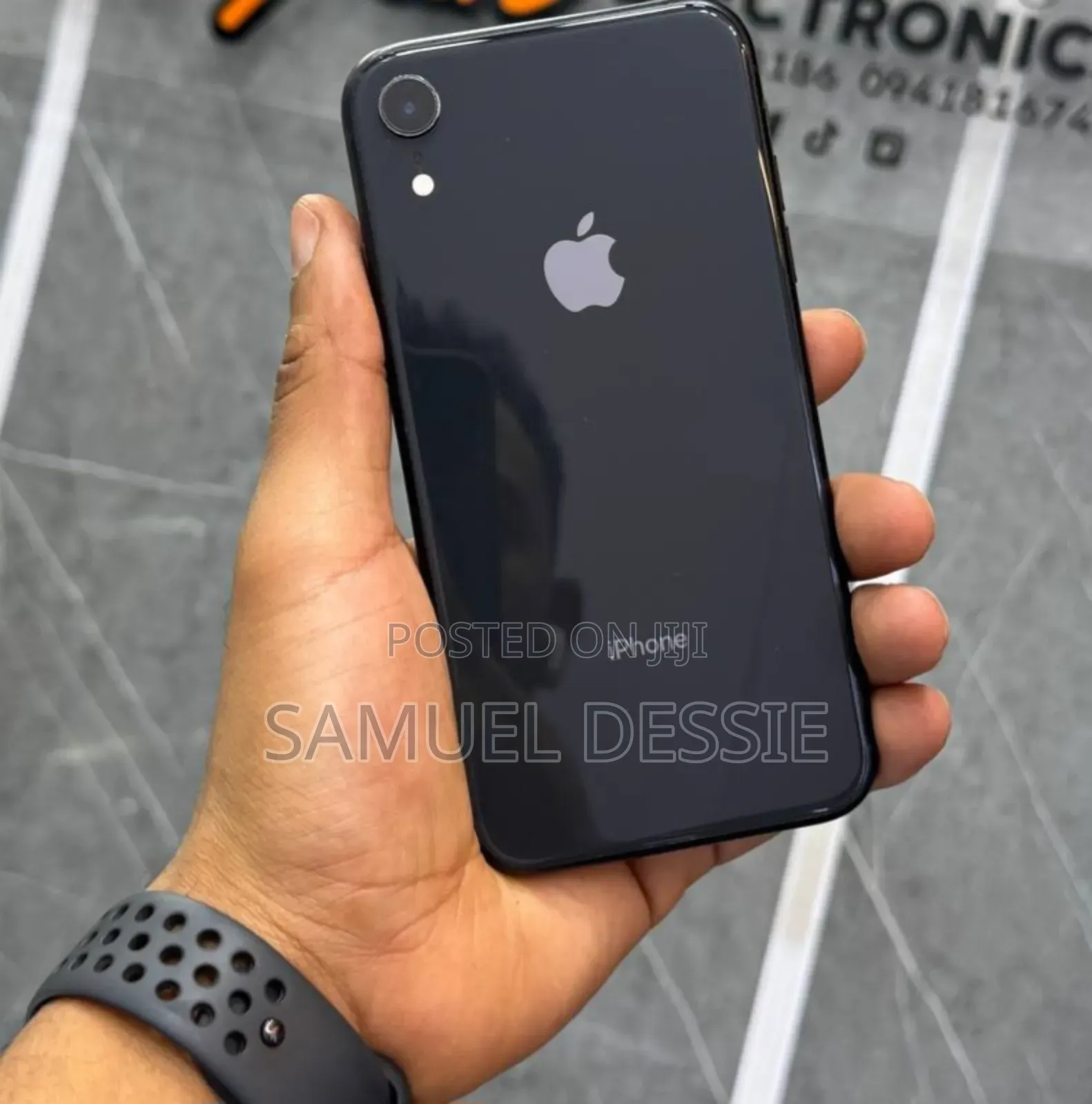 New Apple iPhone XR 64 GB