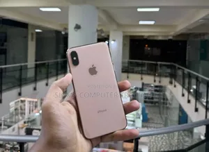 Photo - Apple iPhone XS 64 GB Gold
