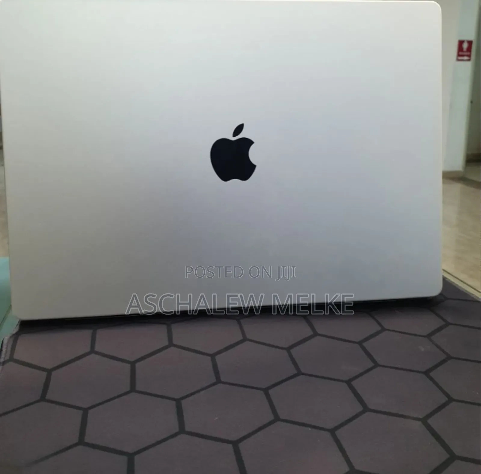 New Laptop Apple MacBook Pro 2021 M1 32GB AMD Ryzen 7 SSD 512GB