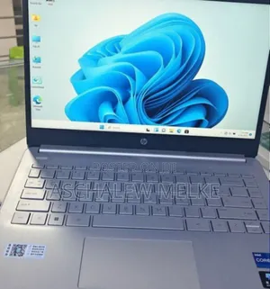 New Laptop HP Stream Notebook 8GB Intel Core I7 SSD 1T