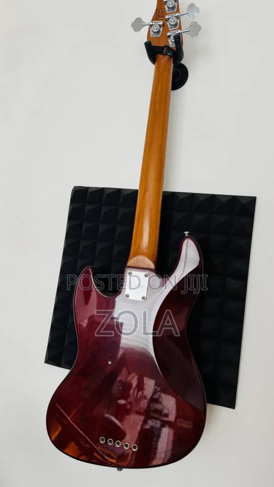 Marcus Miller V5 5 String Bass Guitar