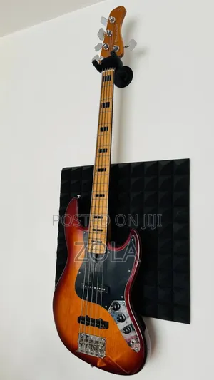 Photo - Marcus Miller V5 5 String Bass Guitar