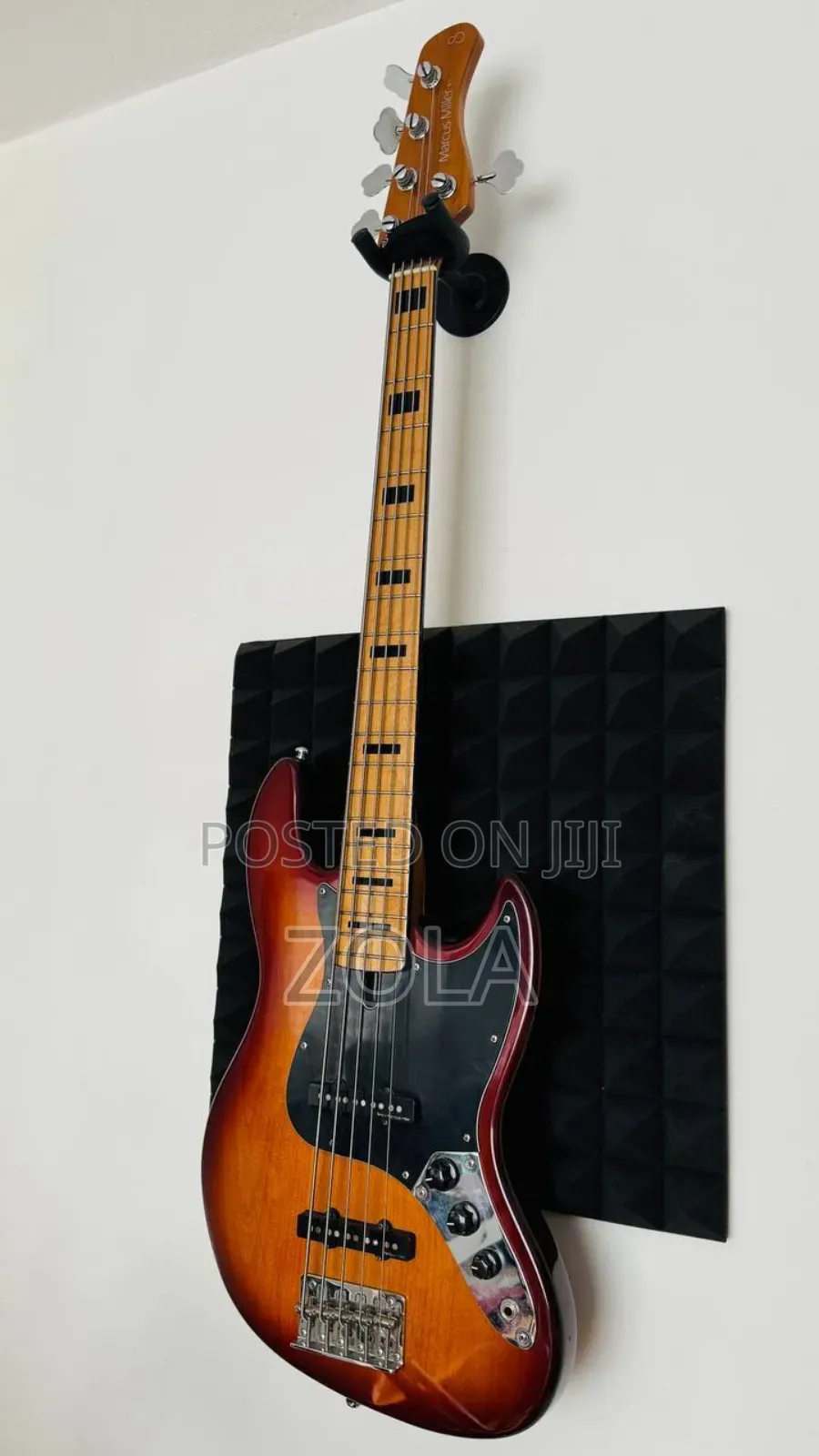 Marcus Miller V5 5 String Bass Guitar