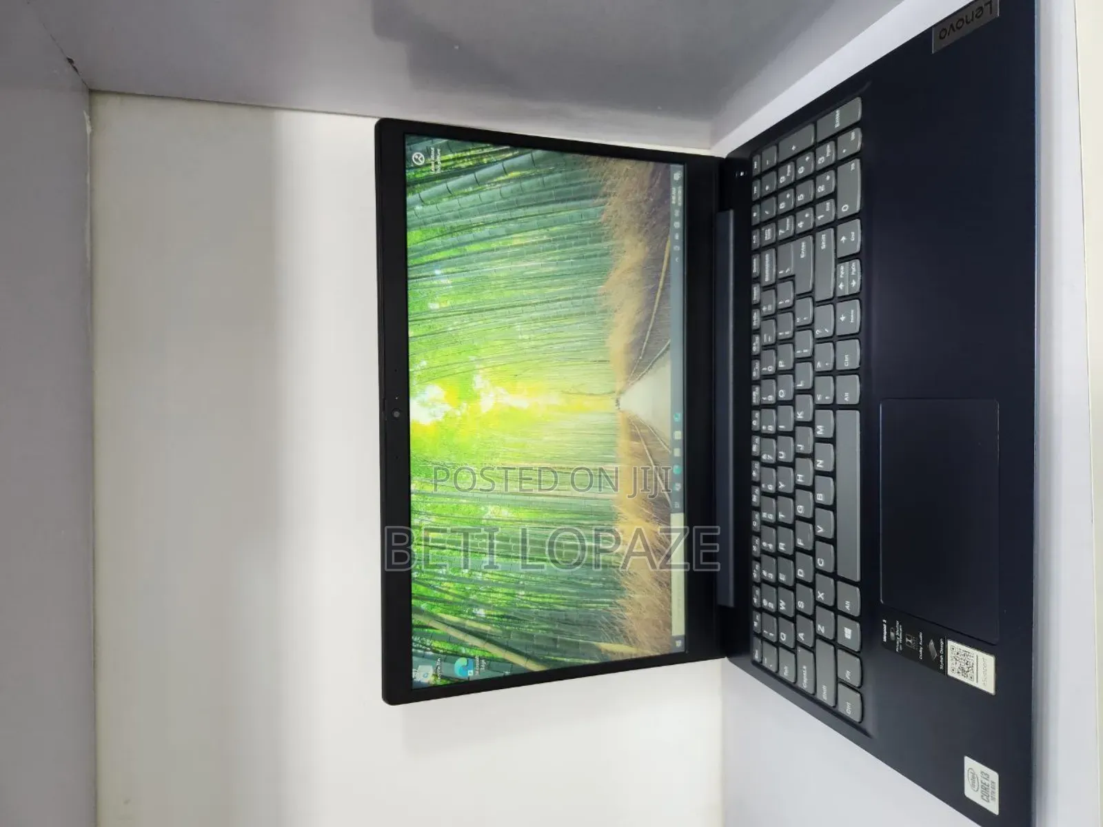 New Laptop Lenovo Ideapad 3 8GB Intel Core I3 SSD 256GB