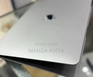 New Laptop Apple MacBook Pro M1 8GB Apple M1 SSD 256GB