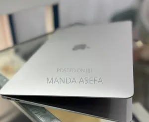 New Laptop Apple MacBook Pro M1 8GB Apple M1 SSD 256GB